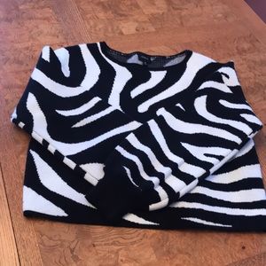 Black & White Cyrus sweater, size M